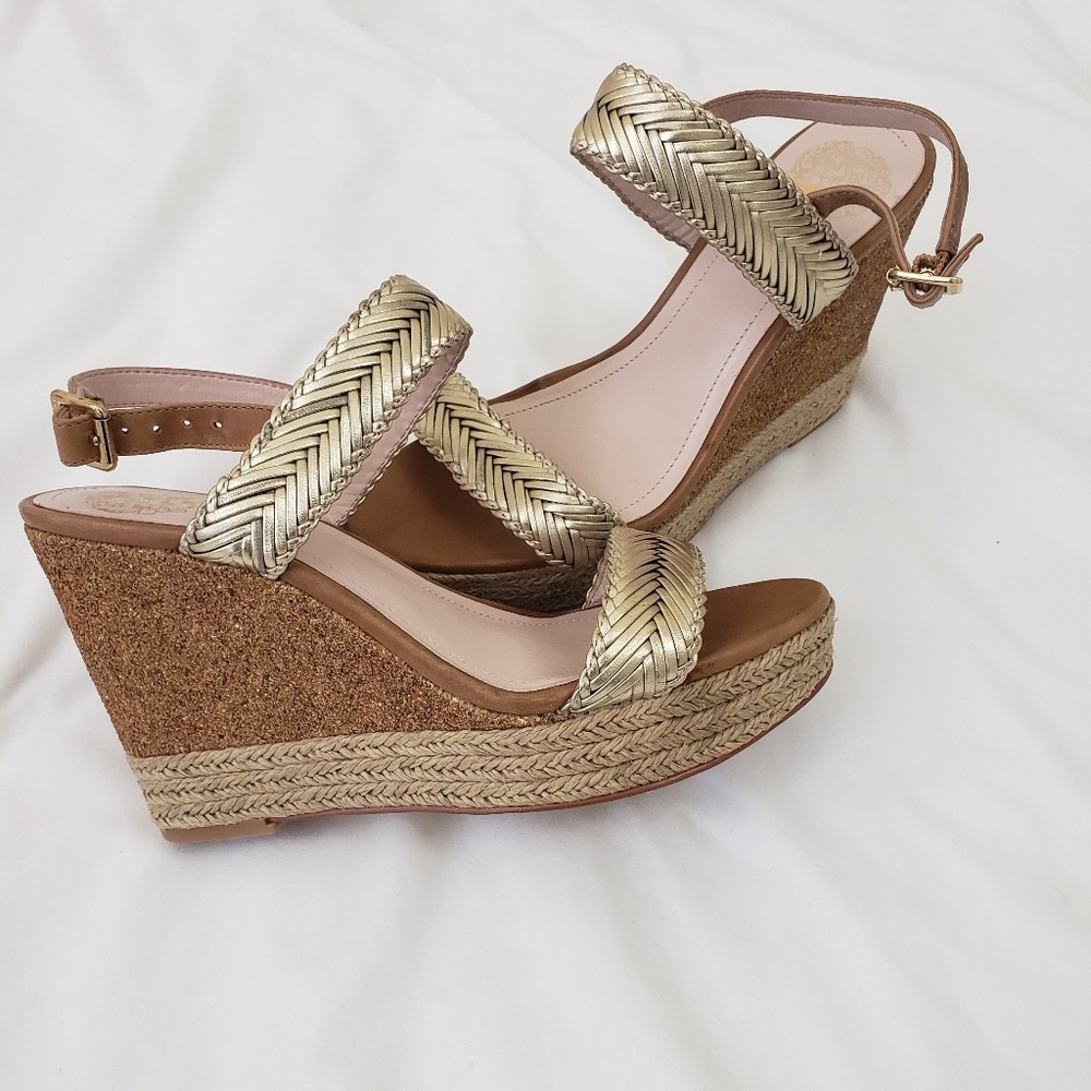Vince Camuto Gold Tan Wedges Sandals Tadeta 6.5